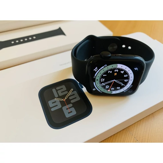 Apple Watch SE (2023) 44mm Aluminium with Sport Loop Starlight Beige MRE63
